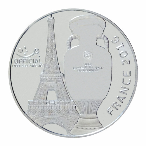 UEFA EURO 2016 Le trophée et la tour Eiffel