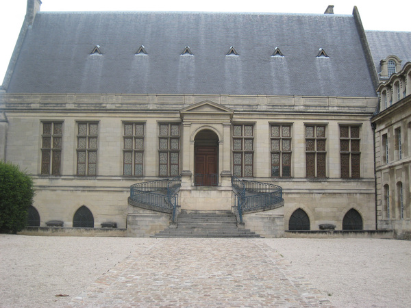 Palais Du Tau