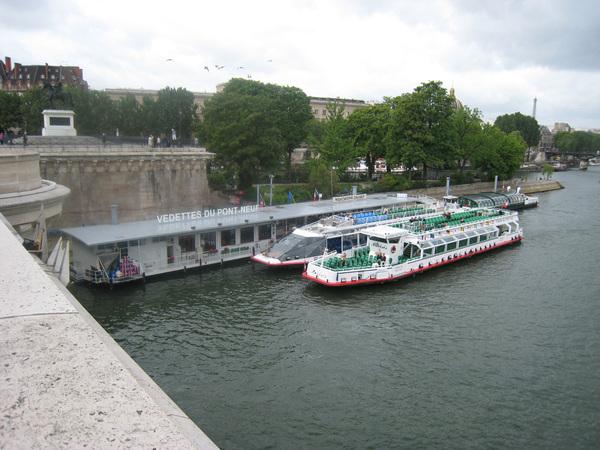 Vedettes Du Pont-Neuf