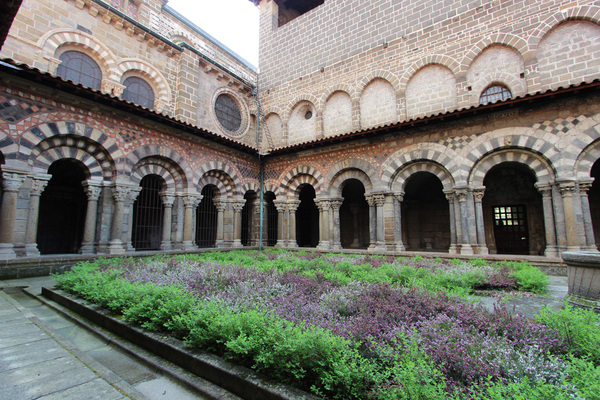 Cloître De La Cathédrale Du Puy-en-Velay